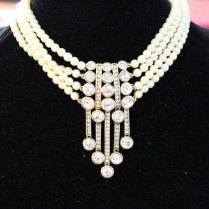 Exquisite Heidi Daus 18” Necklace and Earrings